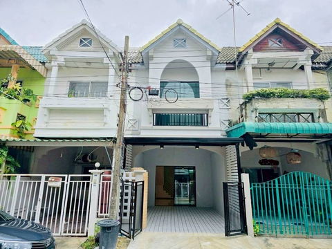ขาย ทาวน์เฮ้าส์ 17 ตร.ว. หมู่บ้านตะวันนา ซอยจตุโชติ 12 สุขาภิบาล 5 - สายไหม