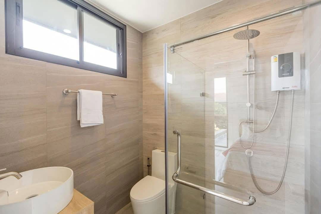 รูป ขายบ้านใหม่พลูวิวล่า ในหมู่บ้าน Proud Kwang Wiang 4 ห้องนอน 4 ห้องน้ำ ถนนเชียงใหม่-หางดง T.094-651-1456 - รูปที่ 18/18