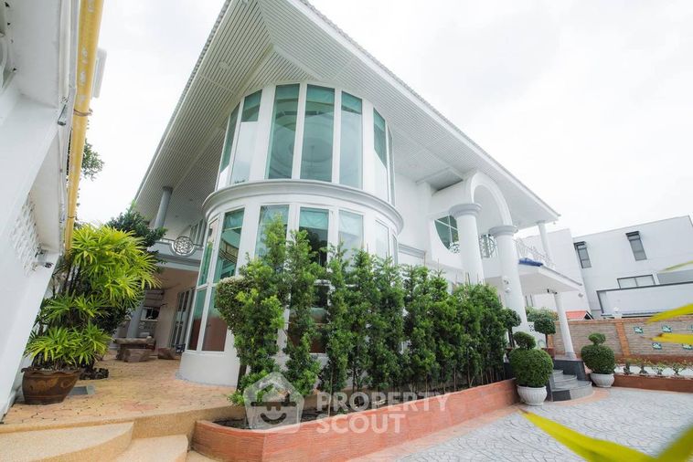 ขายบ้านเดี่ยว 5 ห้องนอน 600 ตร.ม. 675 ตร.ว. เขตบางกะปิ