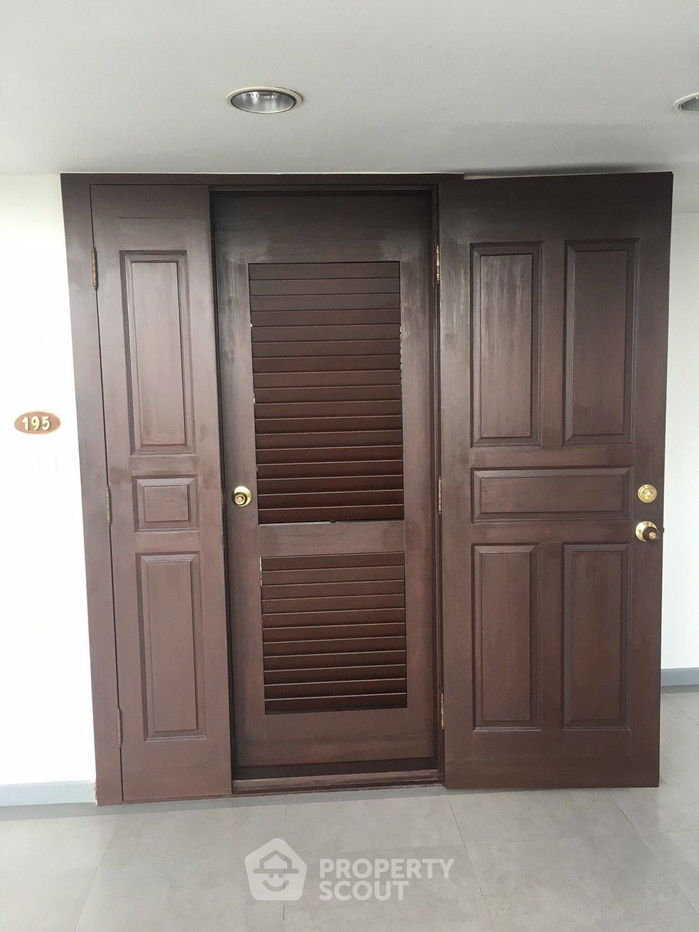 picture 3-BR Condo at Monterey Place Sukhumvit 16 near MRT Queen Sirikit National Convention Centre (ID 2185714) - 7/16