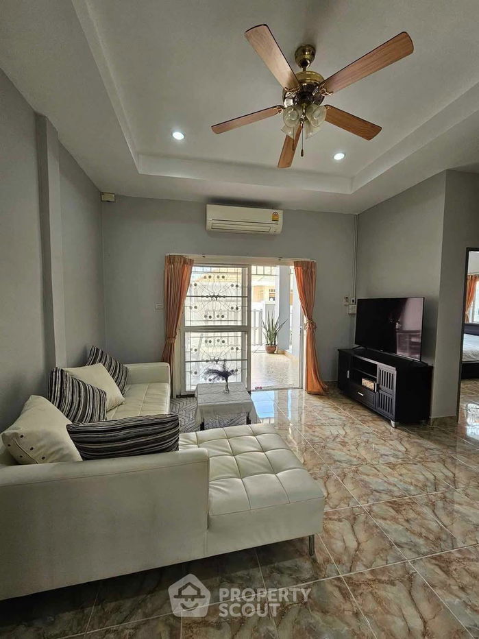 picture 2-BR House close to Bangsaray (ID 2099262) - 3/11