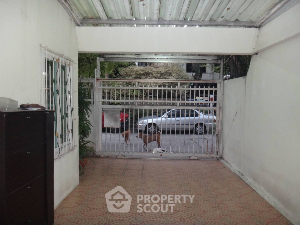 รูป ทาวน์เฮาท์ 3-ห้องนอน ใกล้ BTS พร้อมพงษ์ (ID 2213898) - รูปที่ 47/48