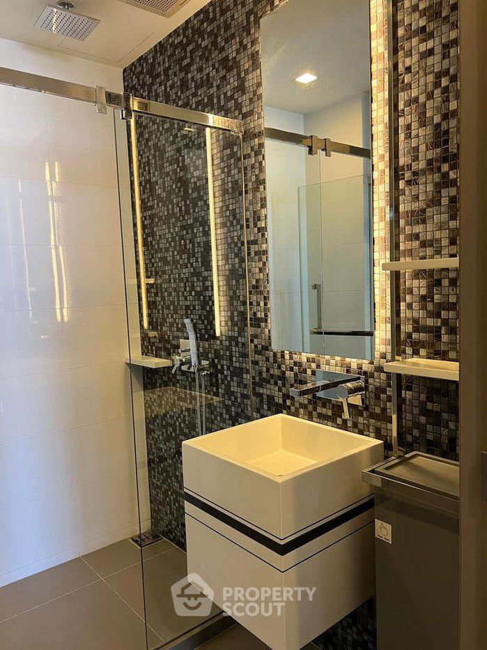 picture 1-BR Condo at The Room Rama 4 near MRT Hua Lamphong (ID 667039) - 1/12