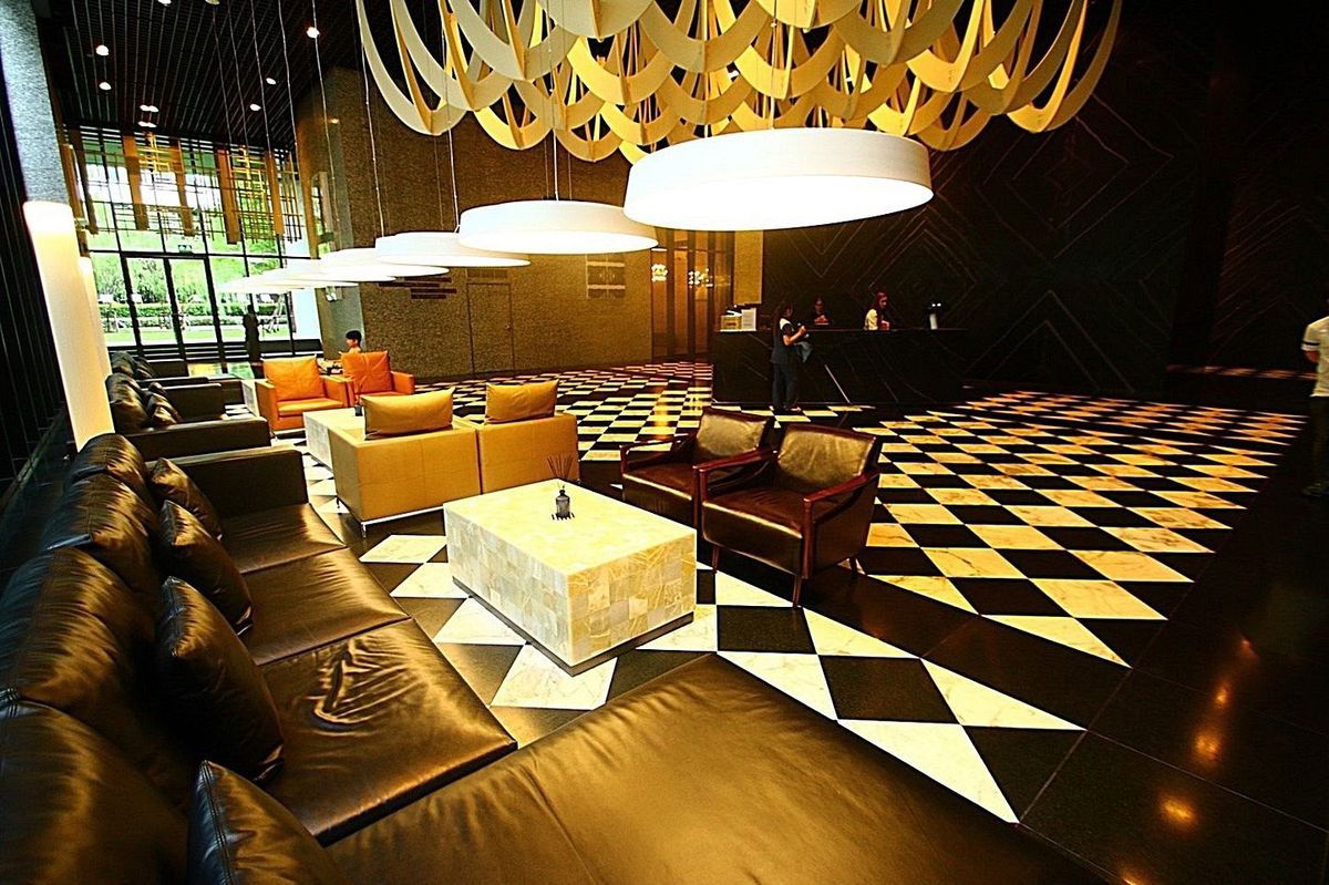 picture Code: KJ7687  for rent Noble Ploenchit // Line ID: @kjcondo (with @) // - 14/16