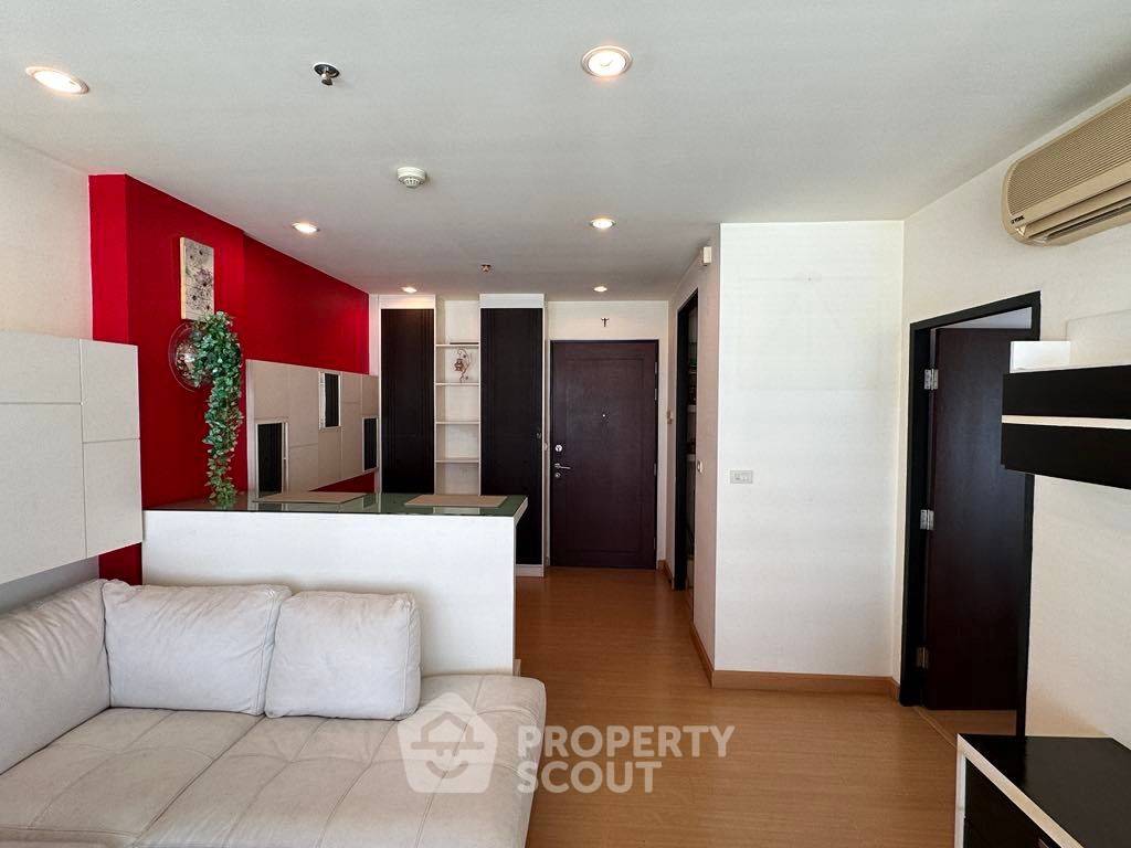 picture 1-BR Condo at The Star Estate @ Rama III Condominium close to Phra Ram 3 (ID 2213058) - 3/9