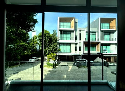 บ้านเดี่ยวให้เช่า : WS1475 🏡 [ให้เช่า] บ้านใหม่ 4 ชั้น หลังมุม โครงการหรู Nirvana Define ศรีนครินทร์-พระราม 9 เพียง 75,000 บาท/เดือน