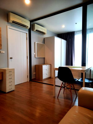 Condos for rent Bang Sue : Condo For Rent | The Best Value In The Project “The Tree Interchange” 37 Sq.m. Near MRT Bang Pho