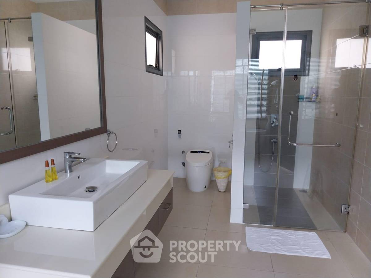 รูป วิลล่า 4-ห้องนอน ใน ราไวย์ (ID 2005680) - รูปที่ 13/16