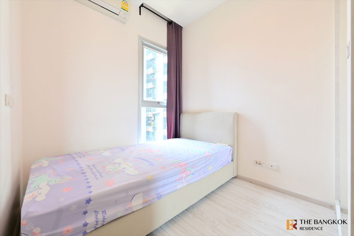 picture 💙 2 bed  Affordable Condo in Prime CBD Location ‼️💙 Life Ratchadapisek, just steps from MRT Sutthisan – Fully Furnished & Ready to Move In - 6/10