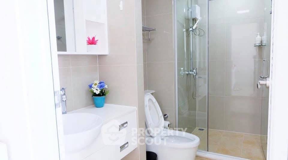 picture 1-BR Condo at T.c. Green Rama 9 near MRT Phra Ram 9 (ID 2057951) - 10/10