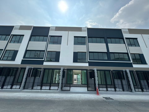 WS1485 🏢 ให้เช่า! โฮมออฟฟิศ 3 ชั้น โครงการ District พหลโยธิน–วิภาวดี ใกล้ BTS ห้าแยกลาดพร้าว เพียง 30,000 บาท/เดือน