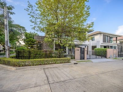 picture Corner Detached House for Sale — Mantana Kanlapaphruek – Wongwaen Project - 3/13