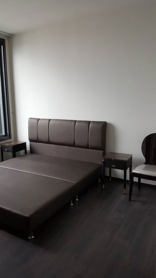 picture Live at the Epicenter of Bangkok's Vibrant Lifestyle! Edge Sukhumvit 23 for Rent. - 10/16