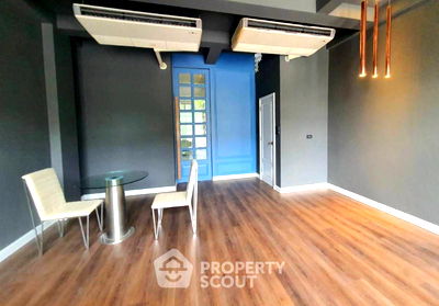 ทาวน์โฮม วิทยาลัยเทคโนโลยีธนบุรี : ทาวน์เฮาท์ 3-ห้องนอน ใน หนองแขม (ID 2030463)