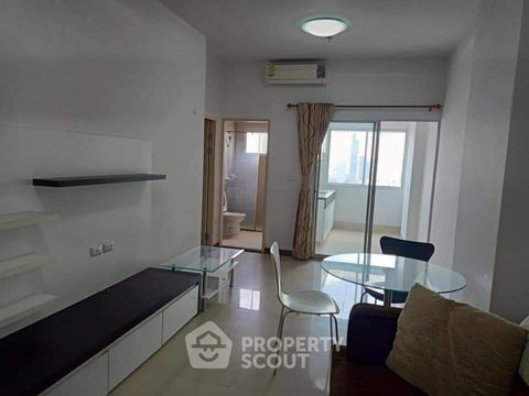 1-BR Condo at Supalai Park Asoke Ratchada near MRT Phra Ram 9 (ID 1315960)