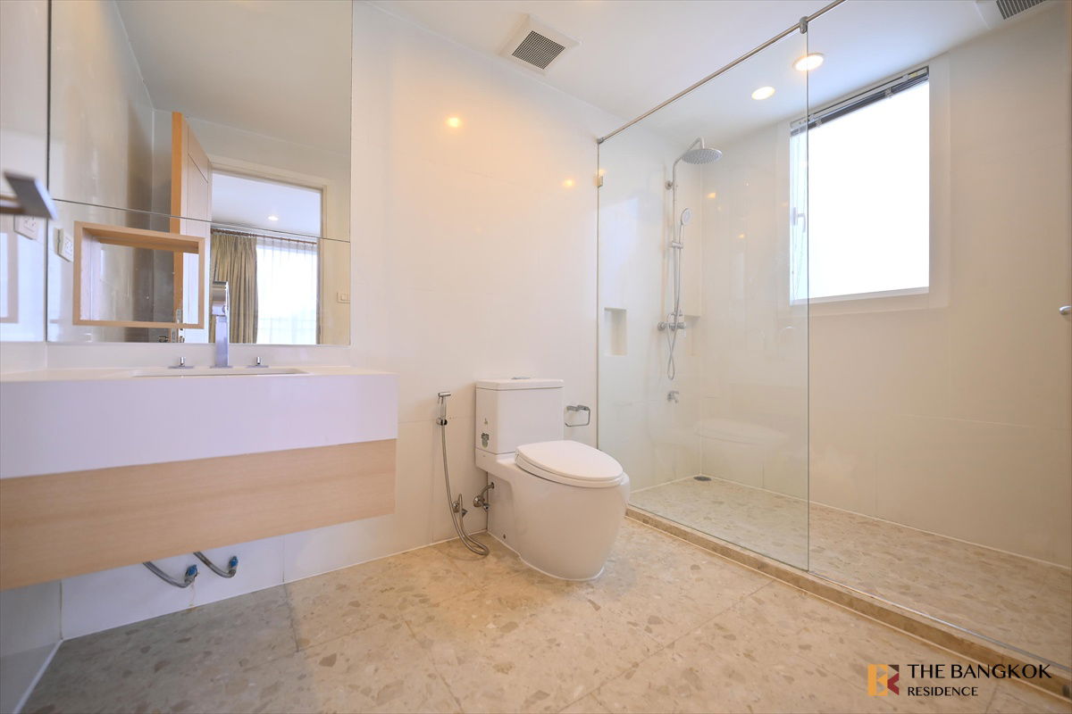 picture Wind Sukhumvit 23, Luxury condo at special price, Near BTS Asoke - 6/6
