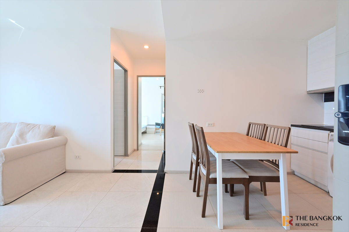picture 💙 2 bed  Affordable Condo in Prime CBD Location ‼️💙 Life Ratchadapisek, just steps from MRT Sutthisan – Fully Furnished & Ready to Move In - 8/10