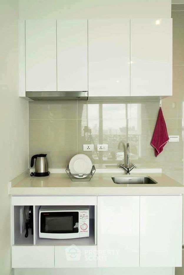 picture 1-BR Condo at T.c. Green Rama 9 near MRT Phra Ram 9 (ID 2057951) - 8/10