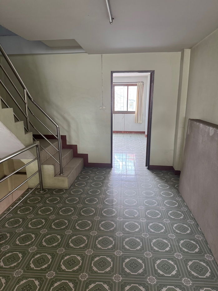 รูป เช่าอาคารพาณิชย์ 4.5 ชั้น ติดถนนพุทธมณฑลสาย 4 ตรงข้ามตลาดศรีสวัสดิ์ สนใจแอตไลน์ครับ@841qqlnr - รูปที่ 6/24