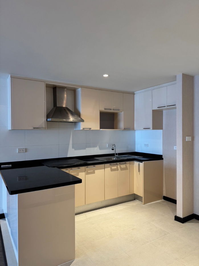 picture For rent 🔥 Condo Baxtor Condominium 2 bedrooms, large size room 110 sq m., completely renovated, pet friendly!! 🐱 - 5/30