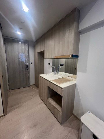 picture C5865 For Rent  :  Condo  Reference Sathorn - Wongwianyai  ( BTS Wongwian Yai ) 064 665 4666 - 1/1