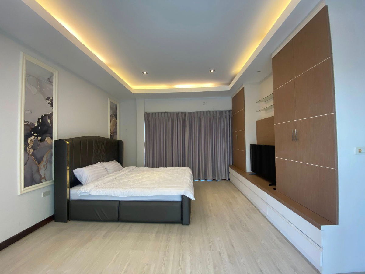 picture House for rent Noble Tara Phatthanakan near BTS Phatthanakan 250,000 baht Property code: RS903 - 9/15