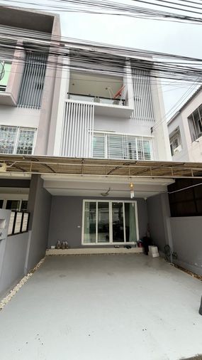 ให้ เช่า ทาวน์โฮม M1203 ดิ เอ็กซ์คลูซีฟ พัฒนาการ 44 160 ตรม 20 ตรว