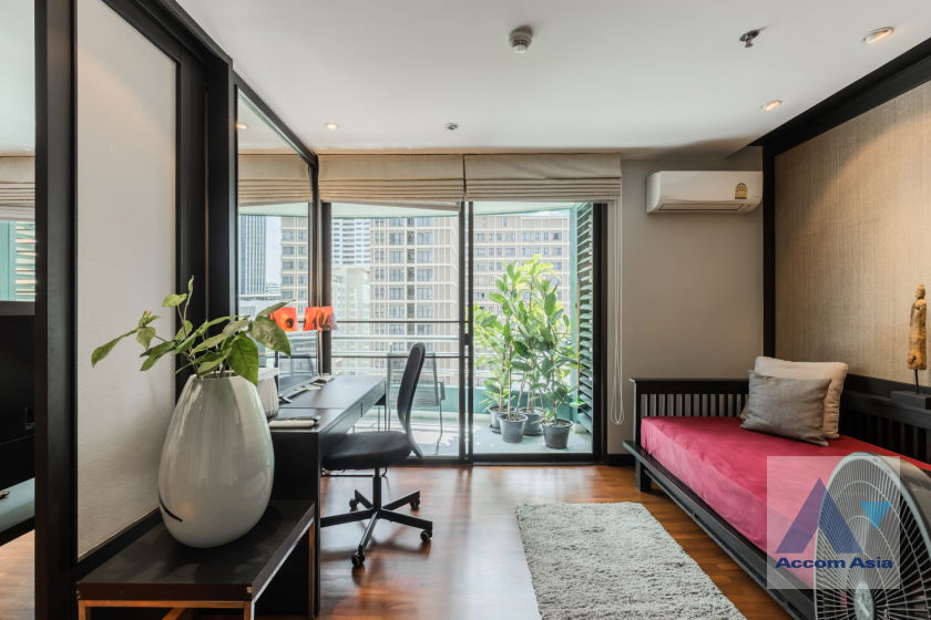 รูป 🔼🔽 AccomA 📩 Modern condo with cozy feel, practical layout in Langsuan at Baan Na Varang (1510405) - รูปที่ 10/20