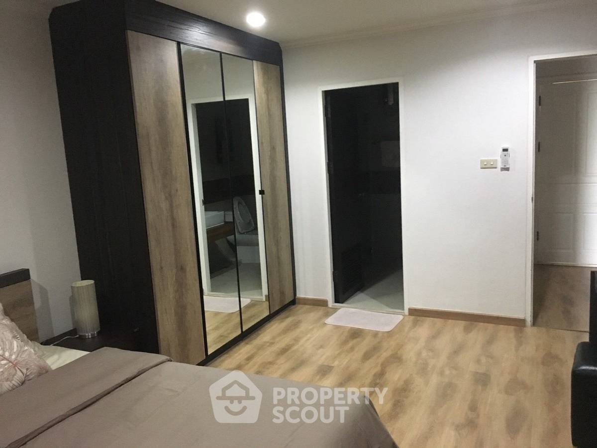 picture 3-BR Condo at Monterey Place Sukhumvit 16 near MRT Queen Sirikit National Convention Centre (ID 2185714) - 3/16