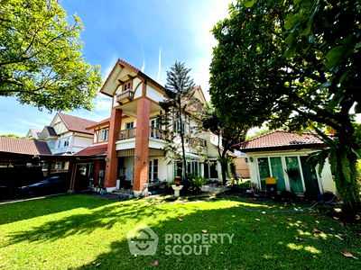Houses for sale Thanon Thep Rak : 5-BR House in Tha Raeng (ID 1942022)