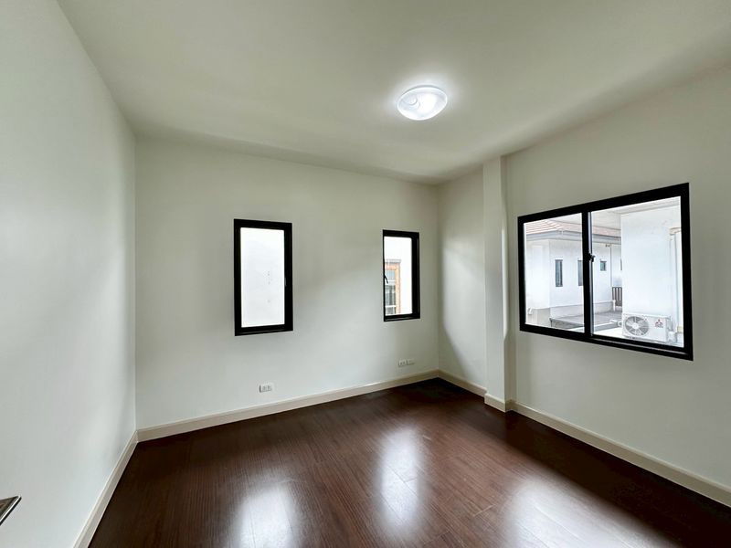 picture Detached House at “Setthasiri Watcharapol” by Sansiri - 9/13