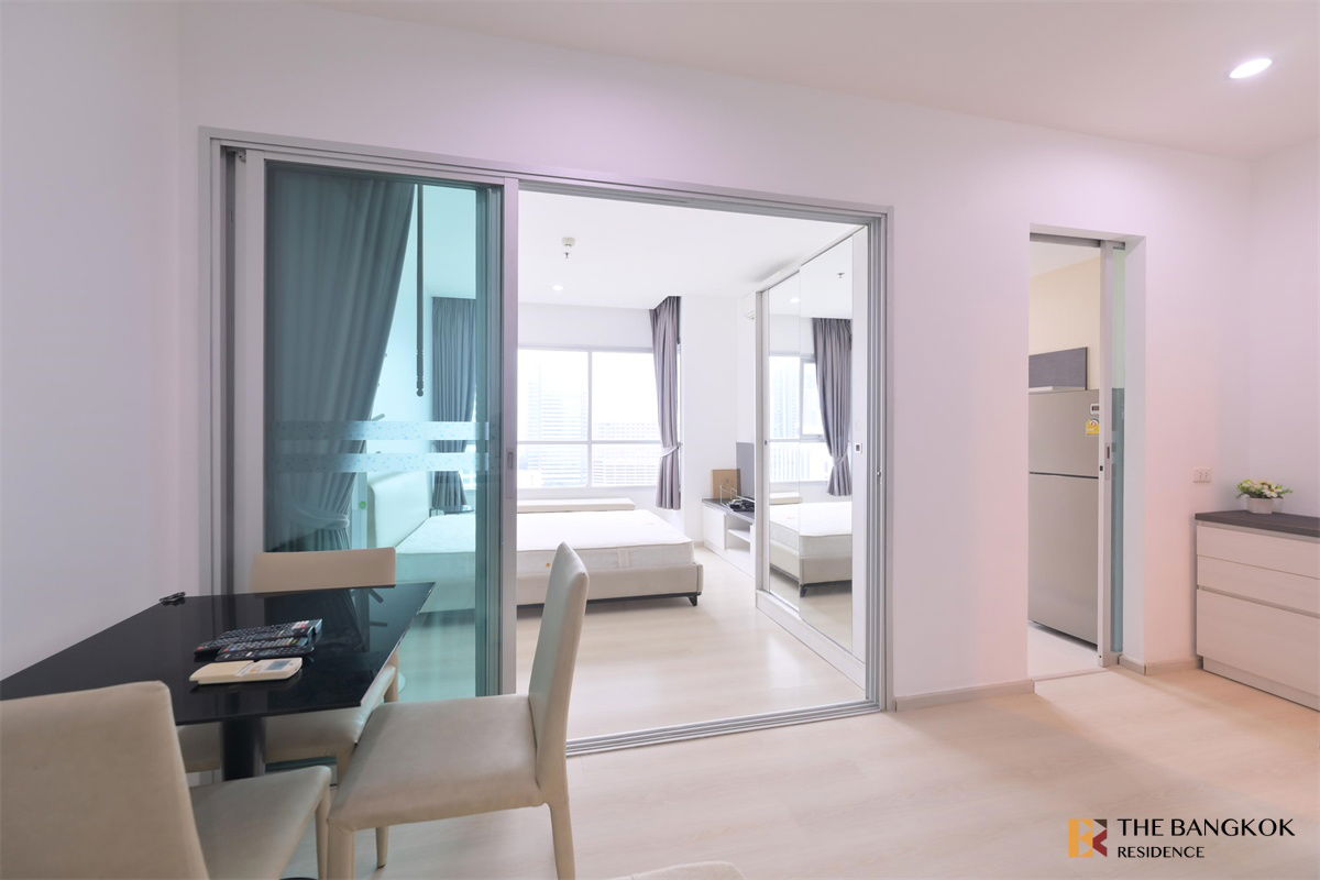 picture Life Ratchadapisek - the best price 3.65 MB , 1B1B size 38 sqm, very nice room and ready to move in ( Line ID: real_realestate or phone: 0842824246)  - 3/10