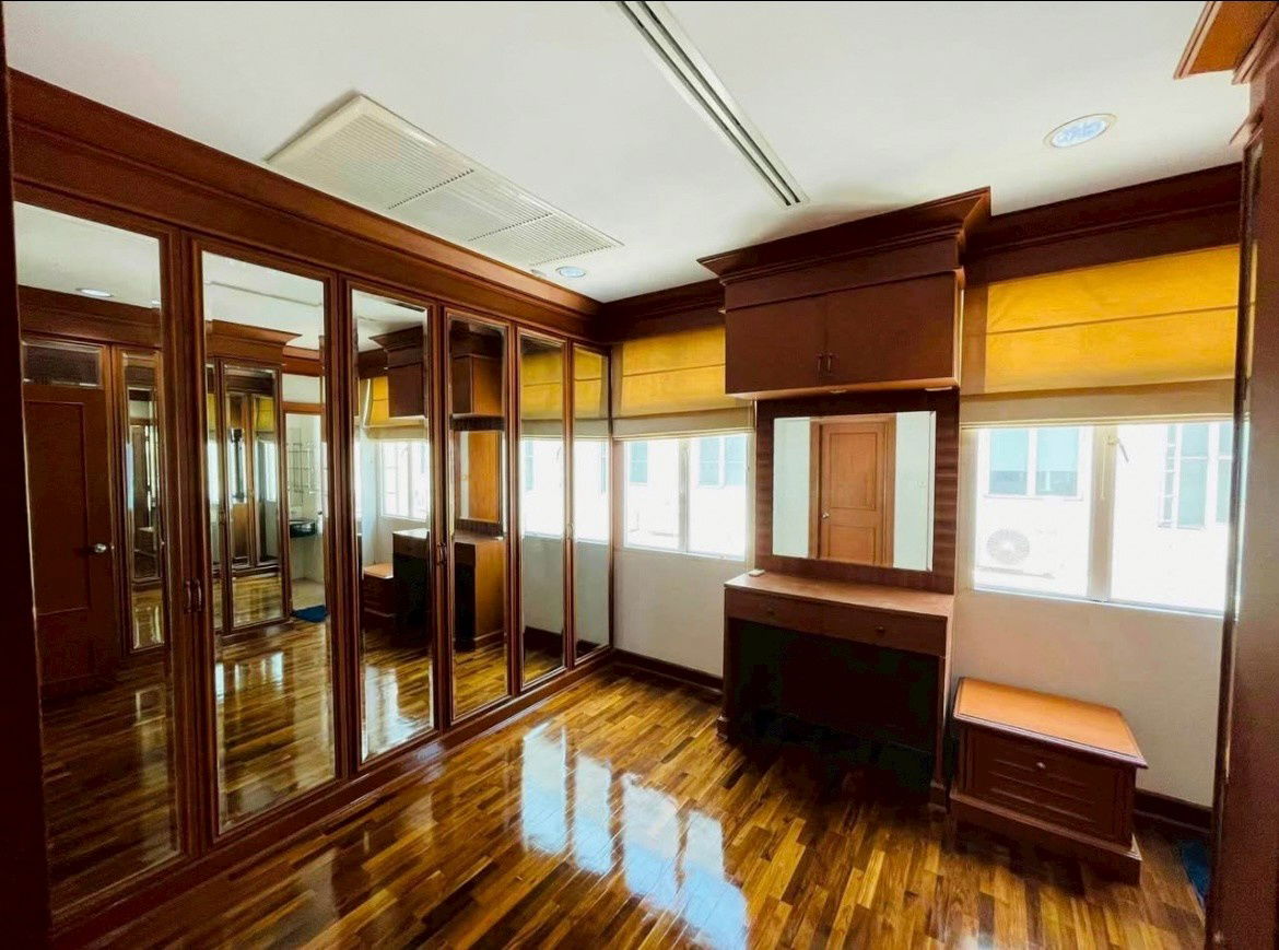 รูป P0064 ปล่อยเช่าราคาดี! Baan Klang Krung Thonglor : บ้านกลางกรุงทองหล่อ - รูปที่ 10/12