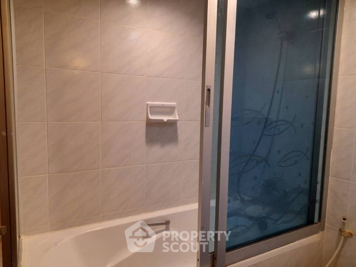 รูป คอนโด 1-ห้องนอน ที่ ออมนิ ทาวเวอร์ ใกล้ BTS นานา (ID 2009417) - รูปที่ 8/11
