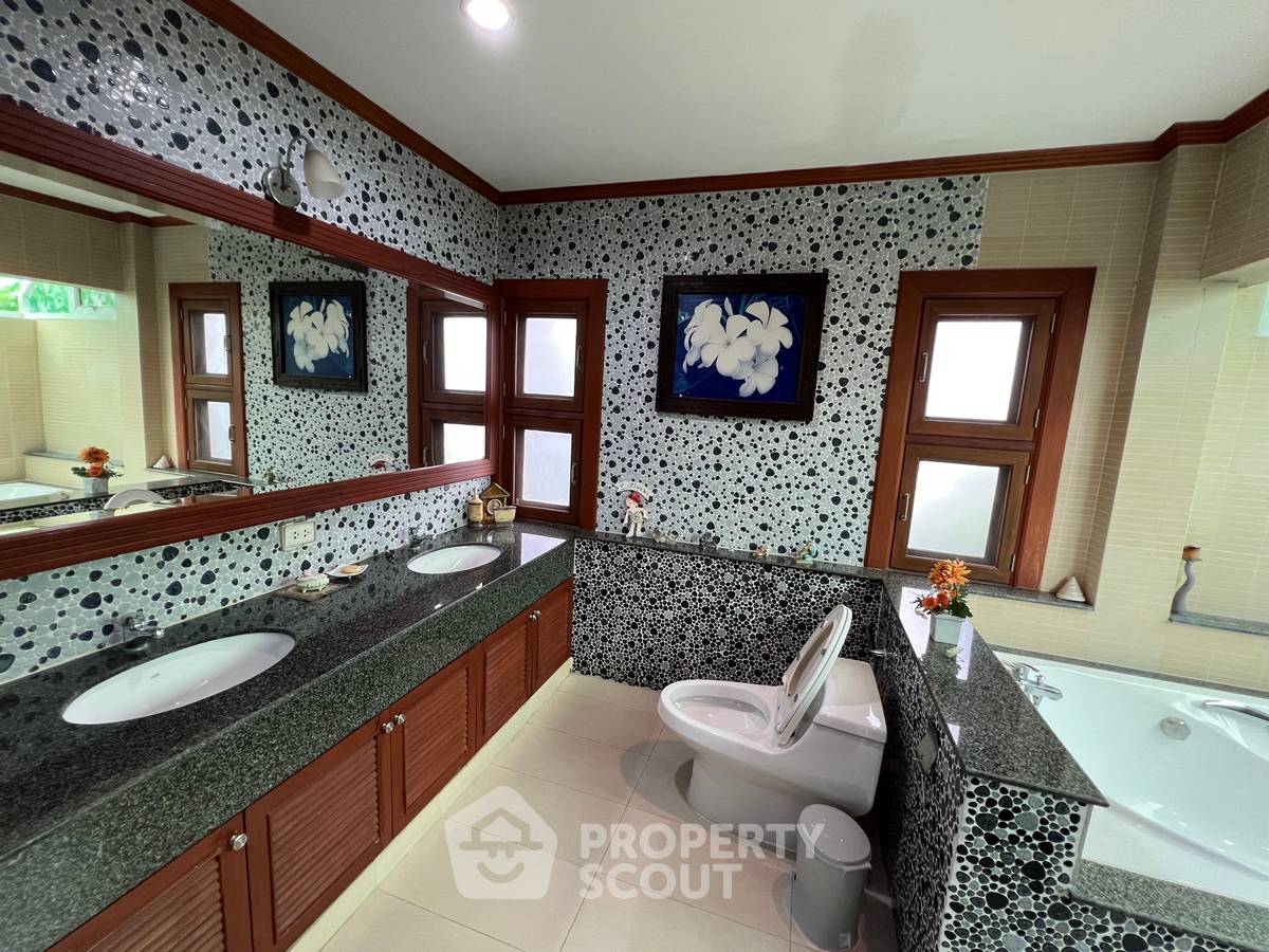 รูป บ้าน 4-ห้องนอน ใน ลาดพร้าว (ID 1727436) - รูปที่ 35/48