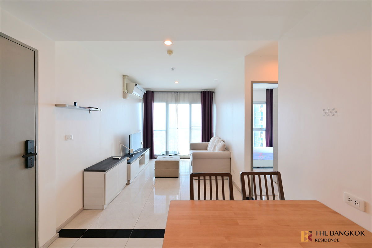 picture 💙 2 bed  Affordable Condo in Prime CBD Location ‼️💙 Life Ratchadapisek, just steps from MRT Sutthisan – Fully Furnished & Ready to Move In - 7/10