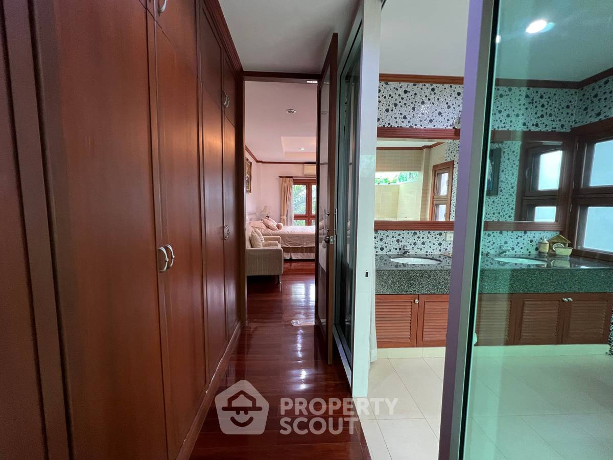 รูป บ้าน 4-ห้องนอน ใน ลาดพร้าว (ID 1727436) - รูปที่ 30/48