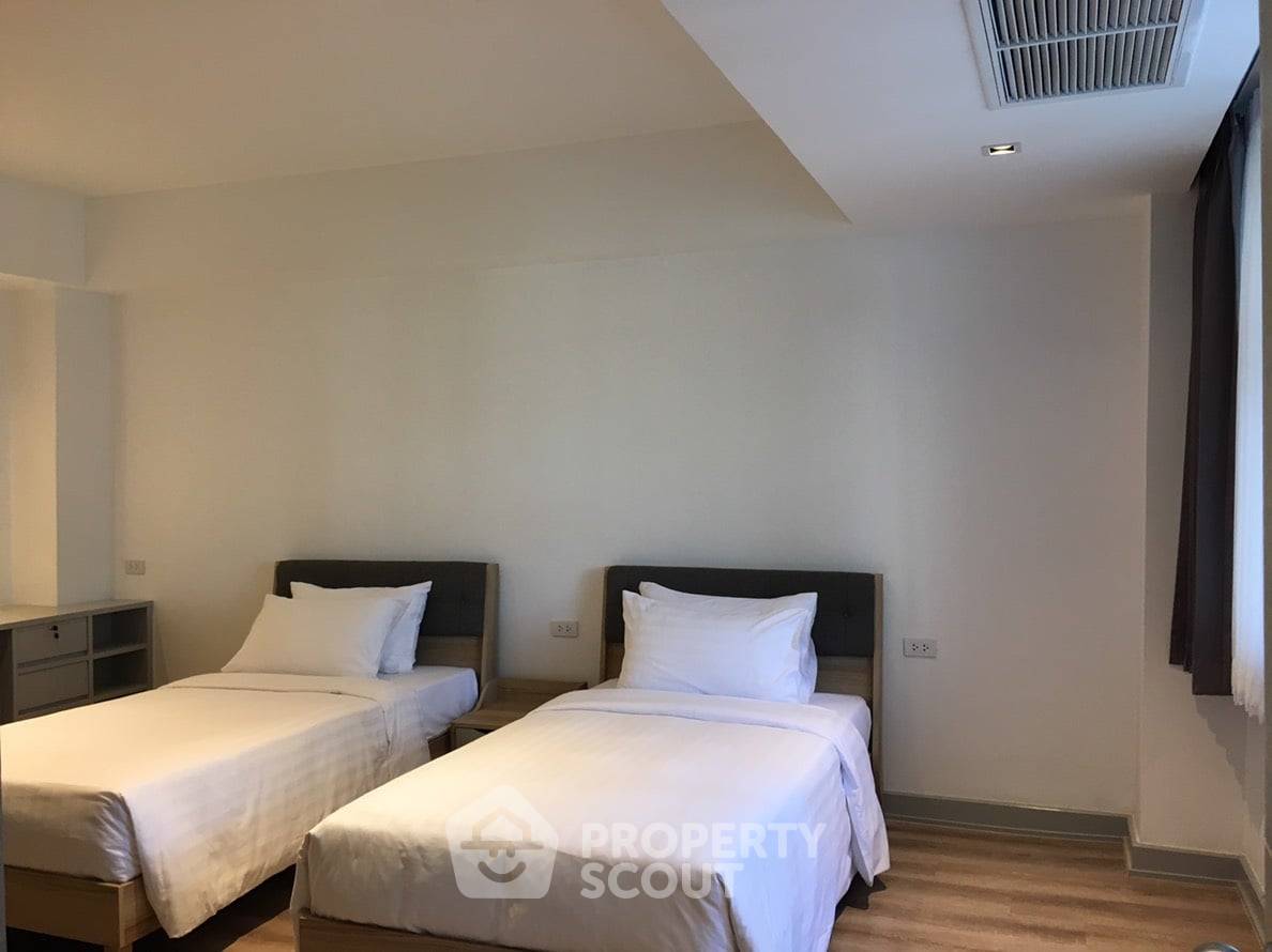 picture 2-BR Condo at Villa Bajaj near MRT Sukhumvit (ID 994108) - 7/11