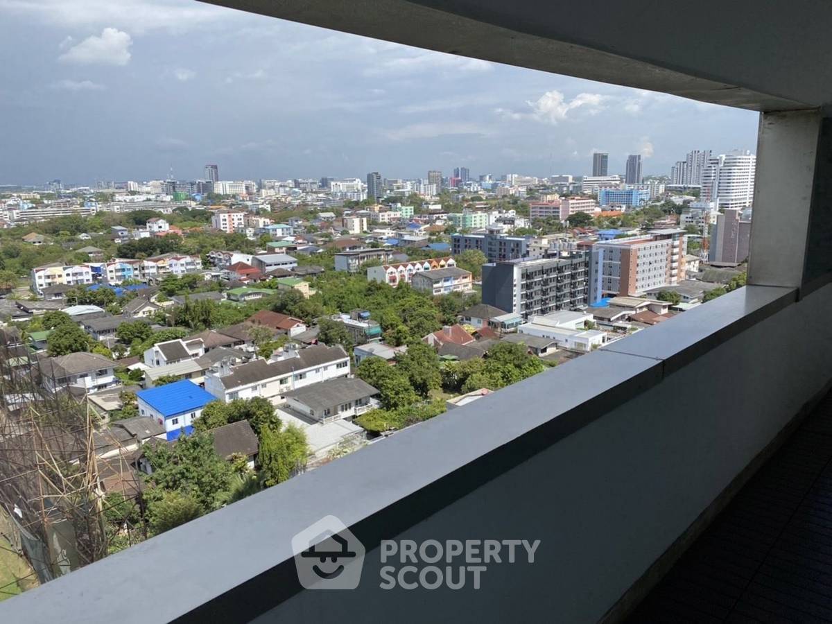 picture 2-BR Condo at Sarin Place Condominium near BTS Ratchayothin (ID 2213881) - 12/12