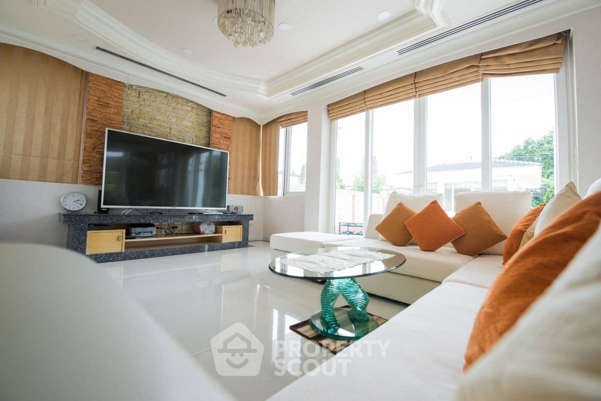 picture 5-BR House near ARL Ramkhamhaeng (ID 1995530) - 11/21