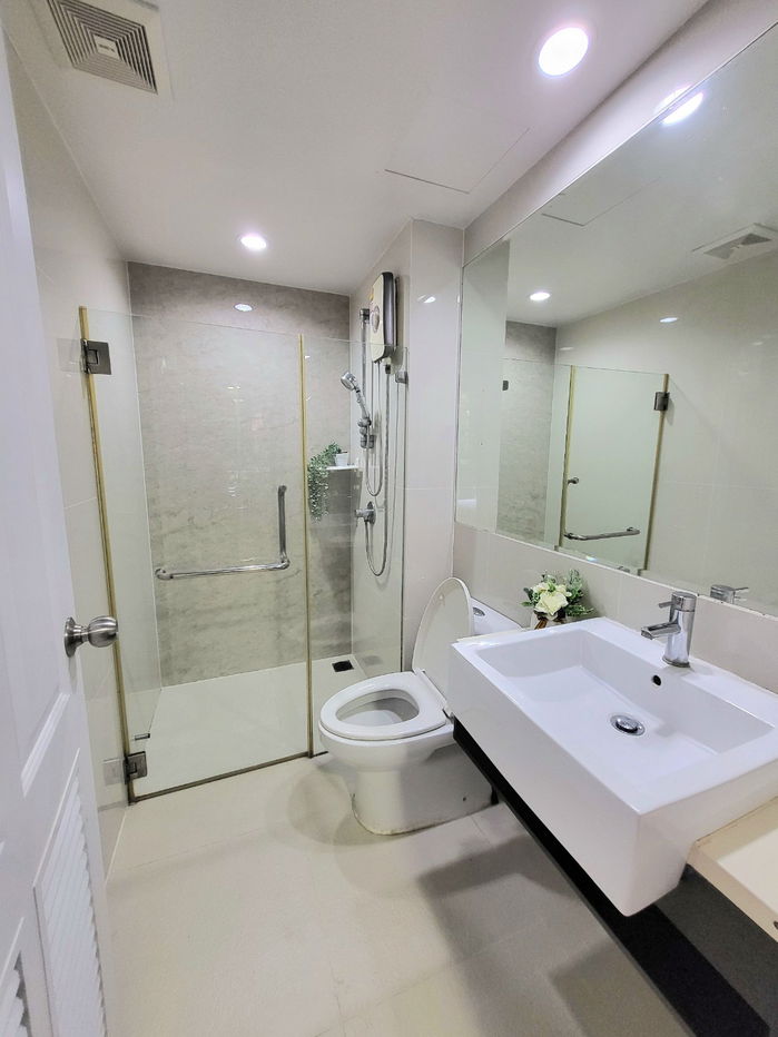 picture Condo for rent @ THE KRIS EXTRA 4 - 29/31