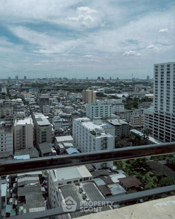 picture 2-BR Condo at Baan Pathumwan Condominium near BTS Ratchathewi (ID 2178755) - 3/8