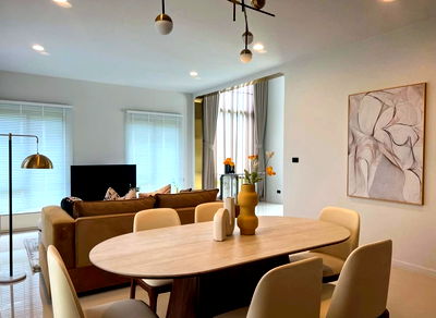เช่าบ้านเดี่ยว ม.นานาชาติแสตมฟอร์ด :  🏡บ้านหรูให้เช่า✨บุราสิริ กรุงเทพกรีฑา แต่งครบสวยพร้อมอยู่ (4 ห้องนอน 4 ห้องน้ำ) เพียง 175,000/เดือน ▫️Line: @sanhaproperty📲092-6242892 รหัส SHW026