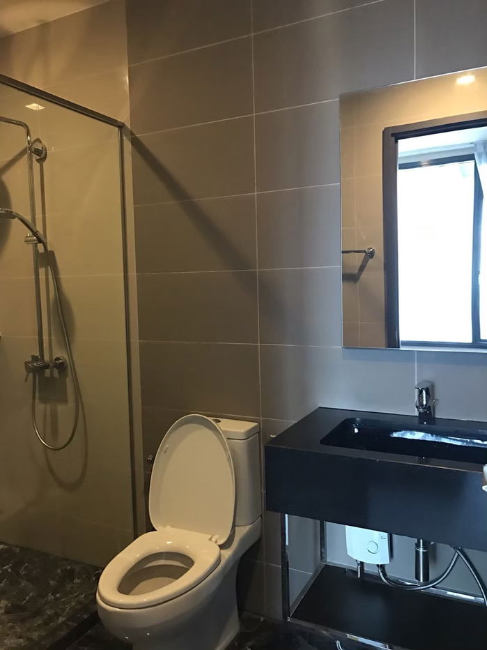picture Live at the Epicenter of Bangkok's Vibrant Lifestyle! Edge Sukhumvit 23 for Rent. - 6/16