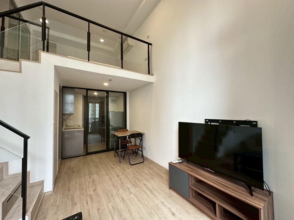 รูป 🛋️💗 (พร้อมเปิดห้องให้ดูทันที!) The Rich พระราม9-ศรีนครินทร์ 💗🛋️ loft 2 ชั้น ห้องlสะอาด เฟอร์นิเจอร์ครบพร้อมอยู่🔥🔥 ID LINE: @471ovhib 📲 - รูปที่ 11/27