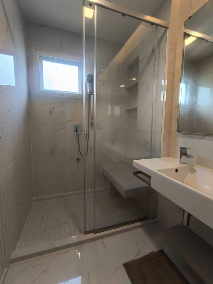 picture Mantana Bangna-Wongwaen | Near Burapha Withi Expressway - 12/16