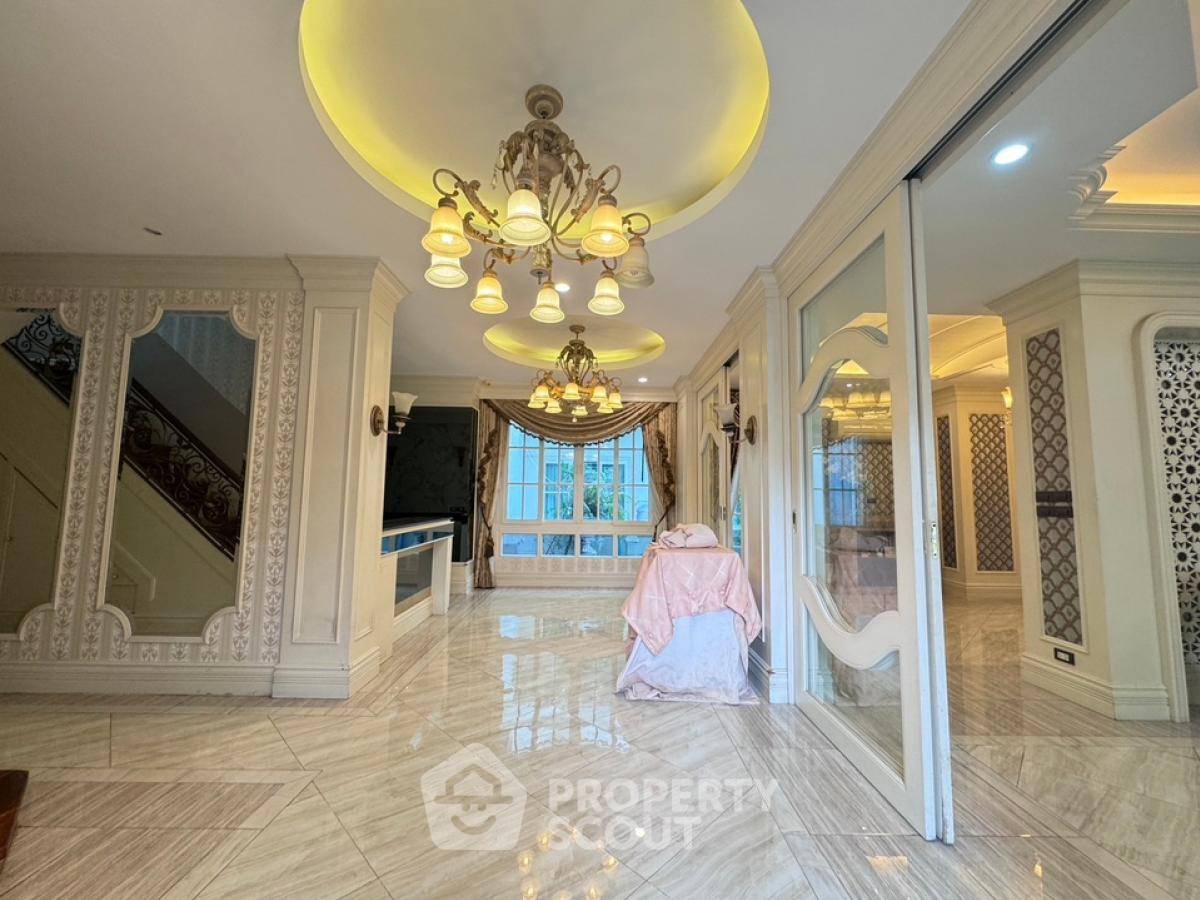 picture 4-BR House in Khlong Song Ton Nun (ID 1930137) - 19/24