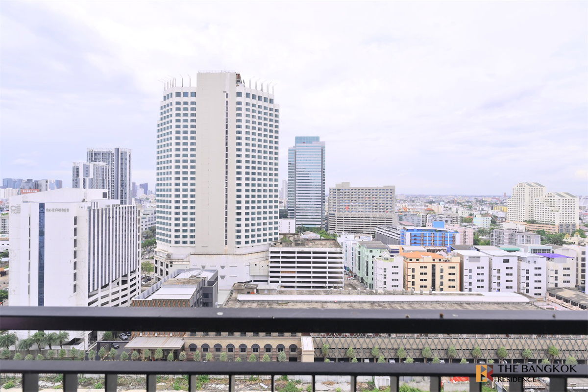 picture Life Ratchadapisek - the best price 3.65 MB , 1B1B size 38 sqm, very nice room and ready to move in ( Line ID: real_realestate or phone: 0842824246)  - 10/10