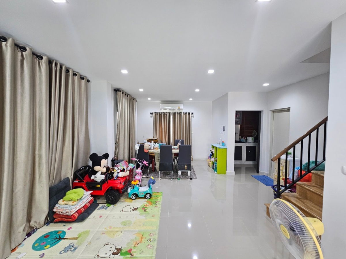 รูป ขายบ้านแฝด โครงการ วี คอมพาวด์ ติวานนท์ รังสิต (V Compound Tiwanon-Rangsit) ขนาด 38.8 ตร.ว. ราคาพิเศษ - รูปที่ 11/25