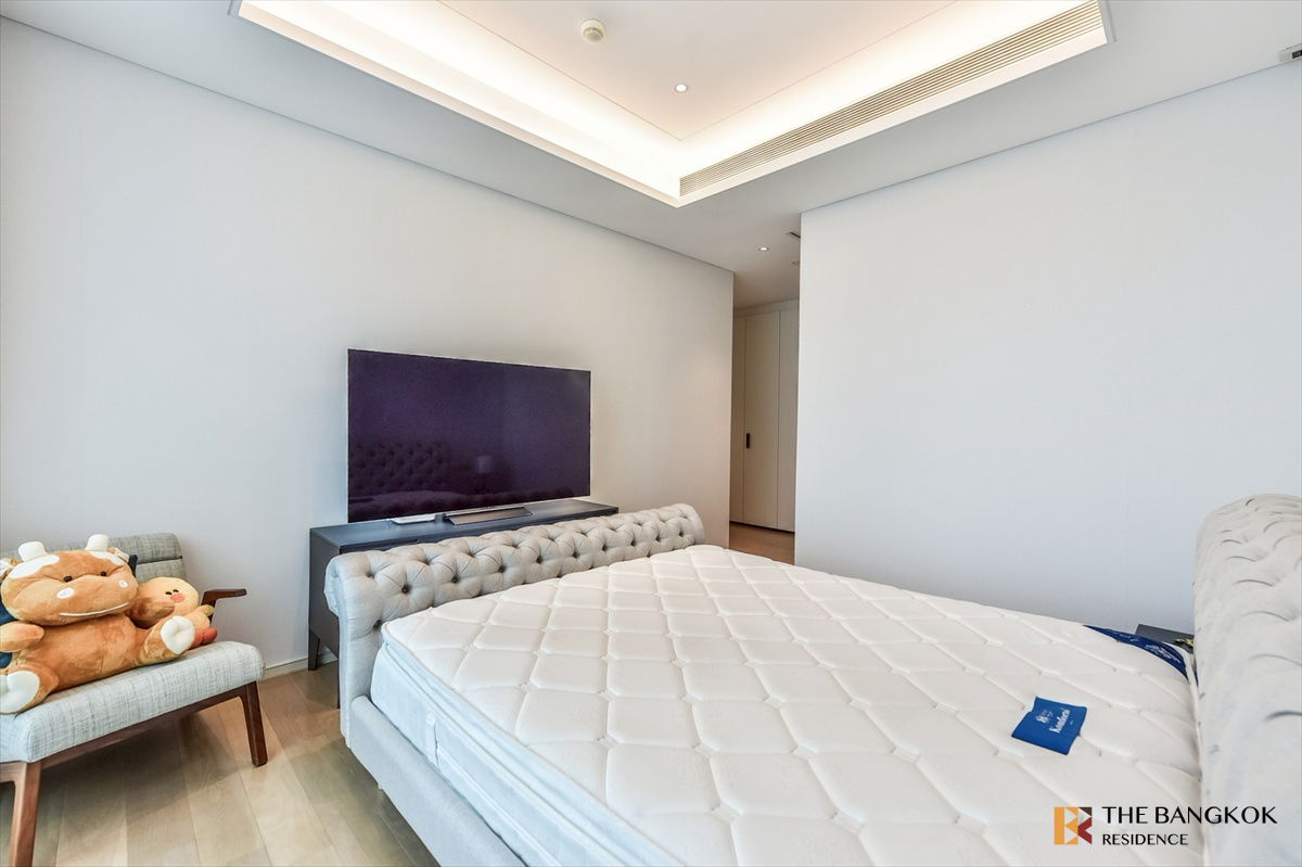 picture Rare unit in Prestige Project! 💥 Baan Sindhorn, where living is fulfilled, near BTS Ratchadamri - 7/13